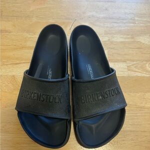 Birkenstock black slides 🖤